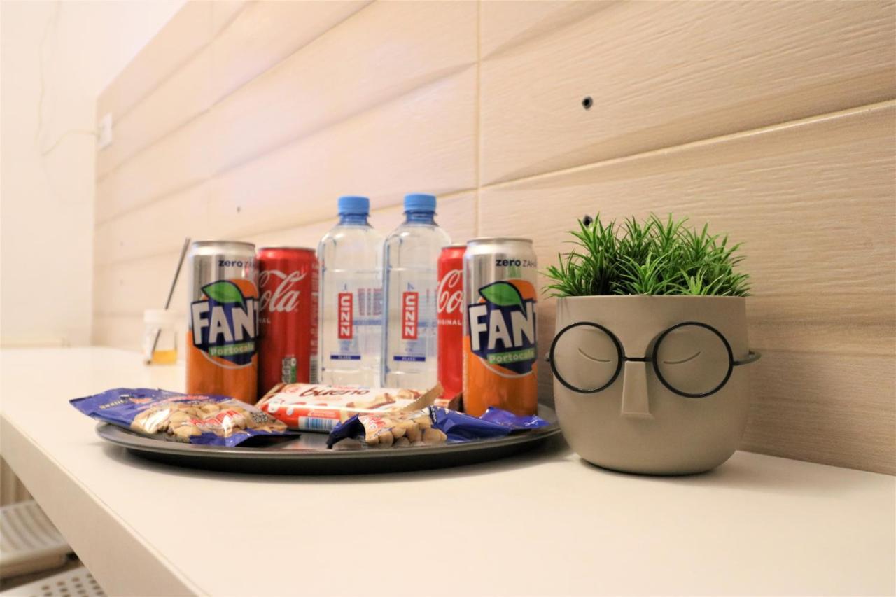 Cozy Old Town Apartment - Free Minibar Bucarest Extérieur photo