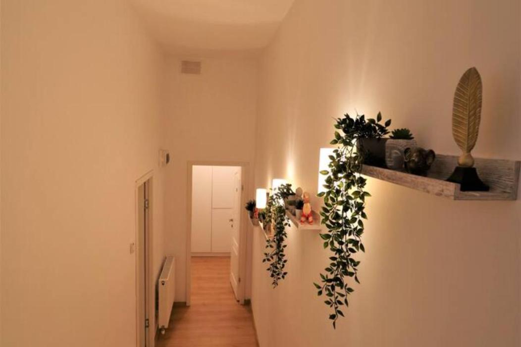 Cozy Old Town Apartment - Free Minibar Bucarest Extérieur photo