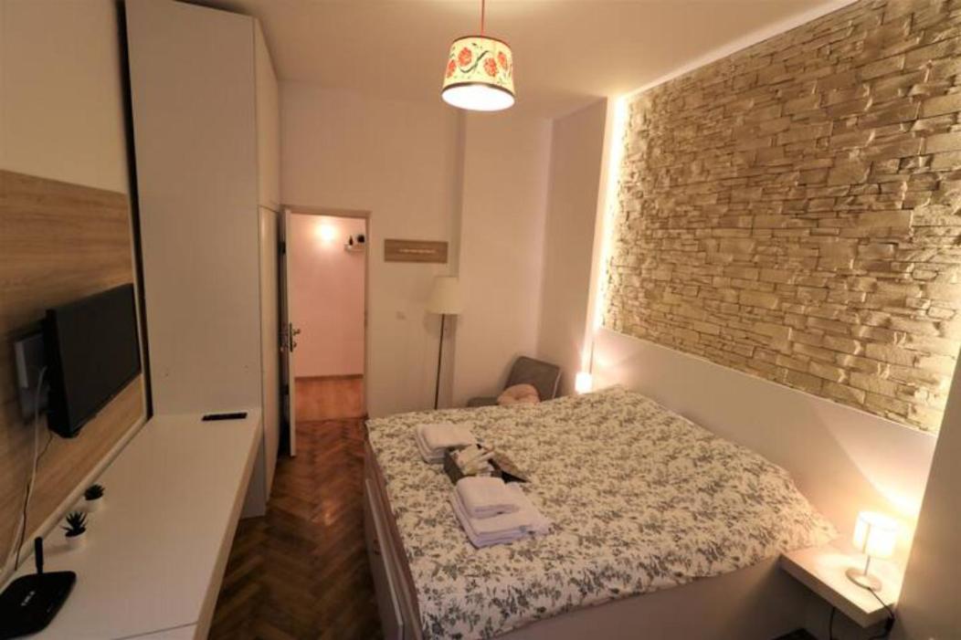 Cozy Old Town Apartment - Free Minibar Bucarest Extérieur photo